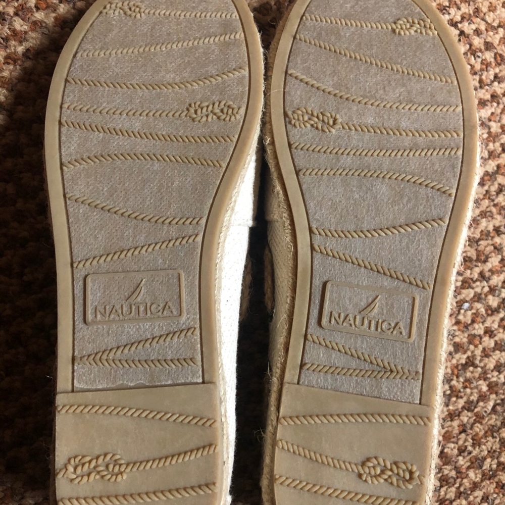 Sneakers - Picture 3 of 4